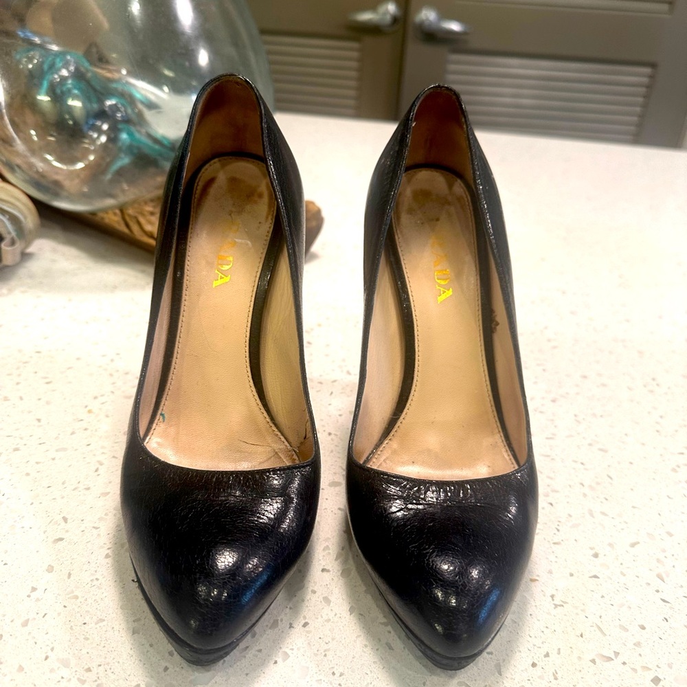 Prada black Italy leather heels